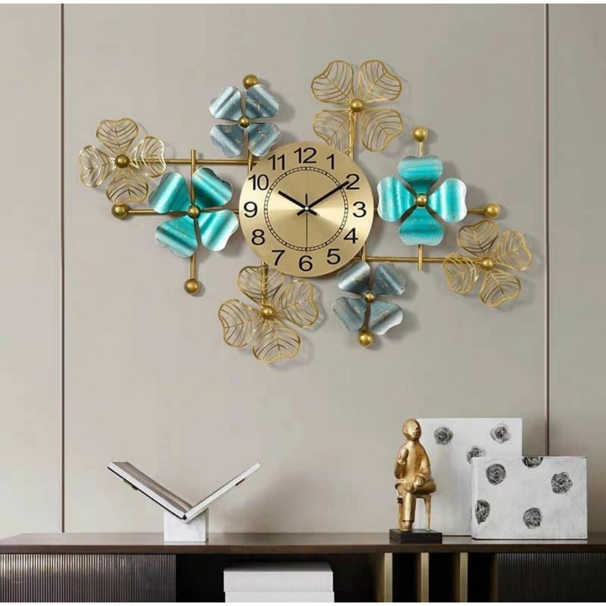 Keep in Step with the Times: Guide to Popular Wall Clock Designs